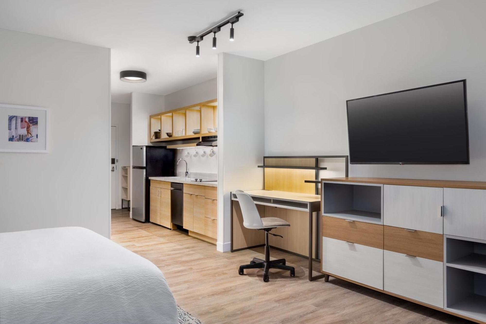 Towneplace Suites By Marriott Geneva At Spire Academy Buitenkant foto