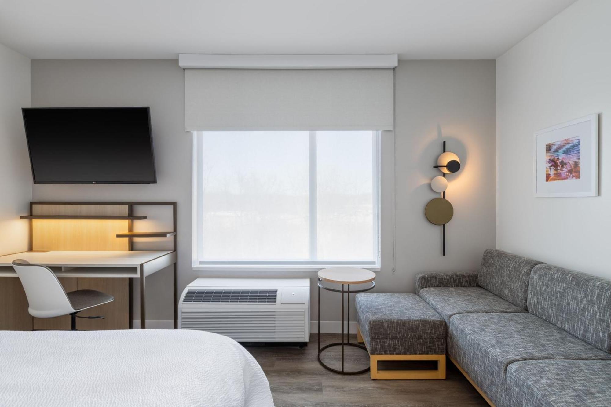 Towneplace Suites By Marriott Geneva At Spire Academy Buitenkant foto